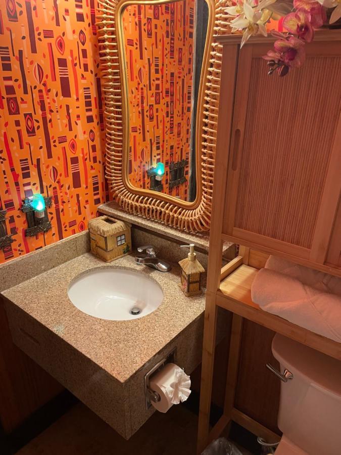 The Kondo Tiki タンパ エクステリア 写真