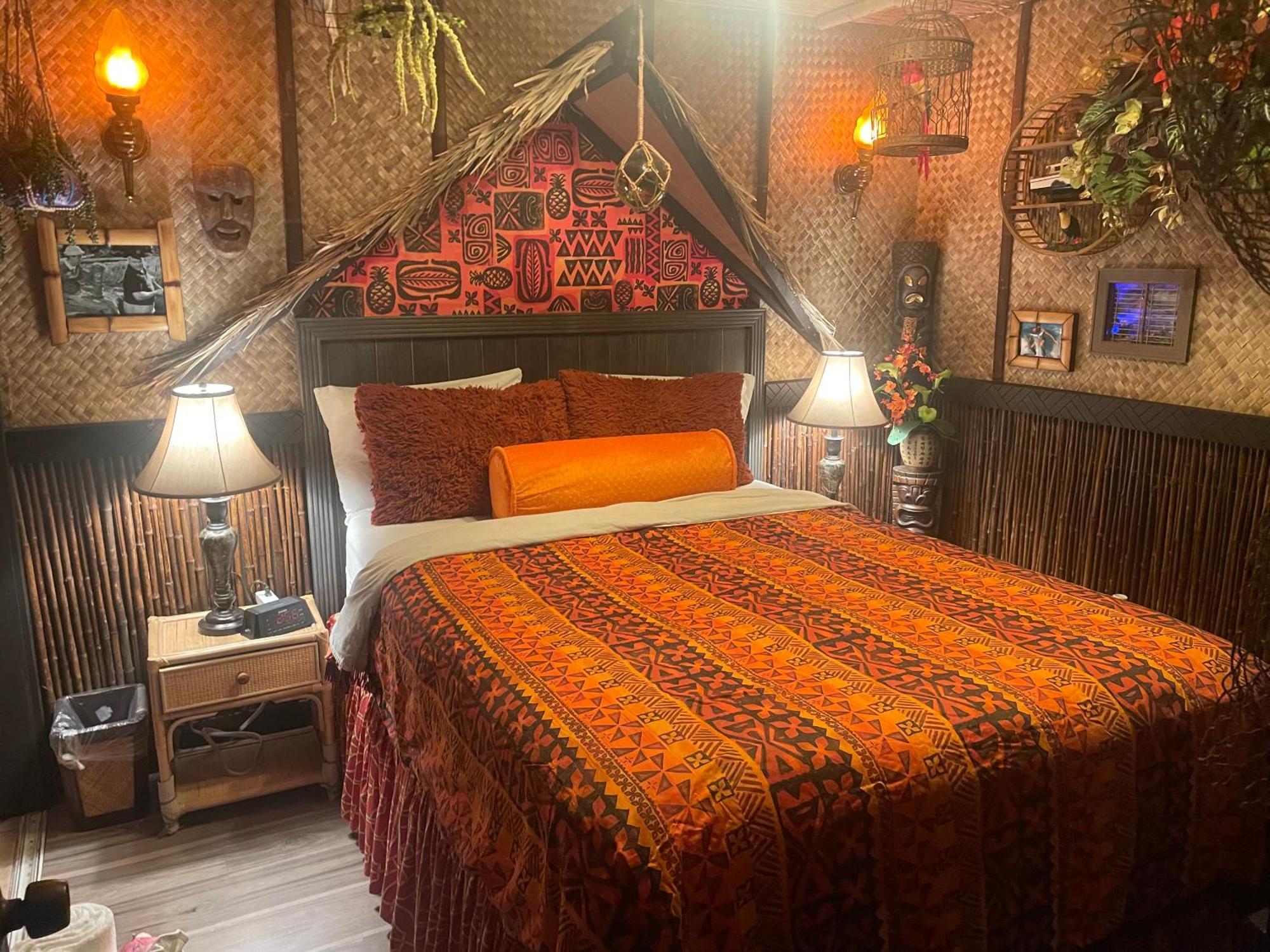 The Kondo Tiki タンパ エクステリア 写真
